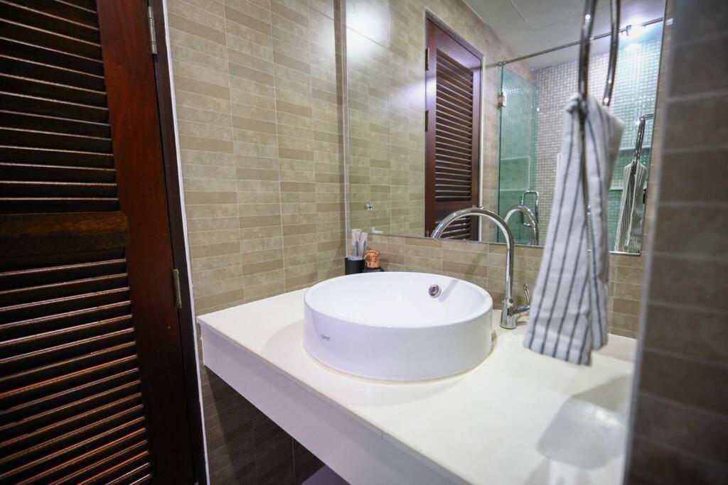 Luxury Living In Heart Of Nimman Apartamento Chiang Mai Exterior foto
