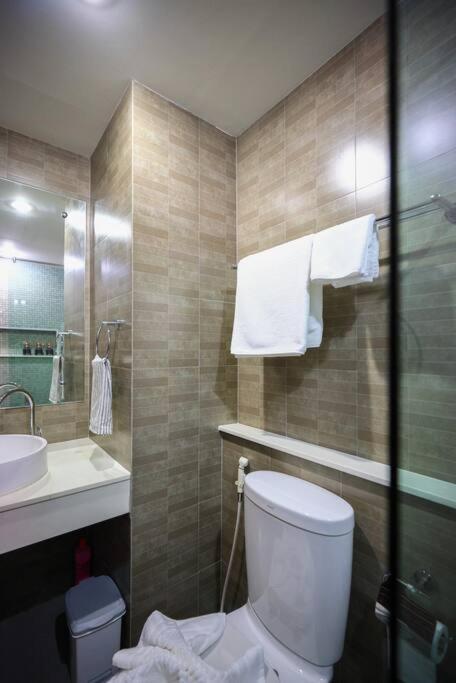 Luxury Living In Heart Of Nimman Apartamento Chiang Mai Exterior foto
